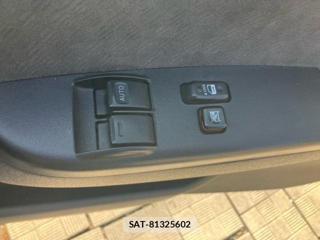 Toyota HIACE WAGON 2019-03 7327419-20