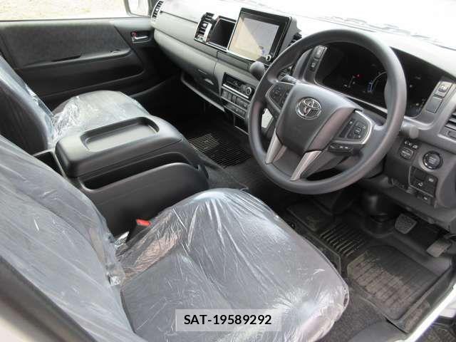 Toyota HIACE WAGON 2026-04 7327416-9