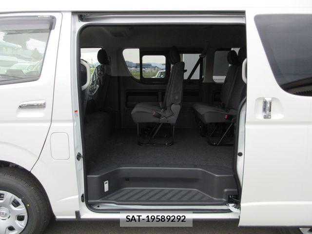 Toyota HIACE WAGON 2026-04 7327416-21
