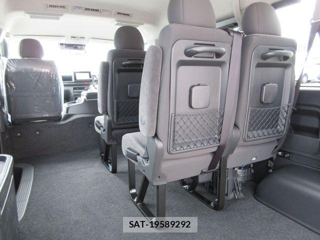 Toyota HIACE WAGON 2026-04 7327416-26