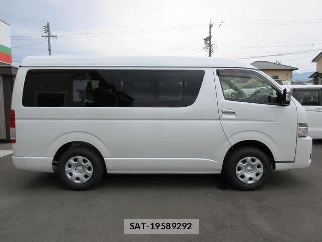 Toyota HIACE WAGON 2026-04 7327416-3