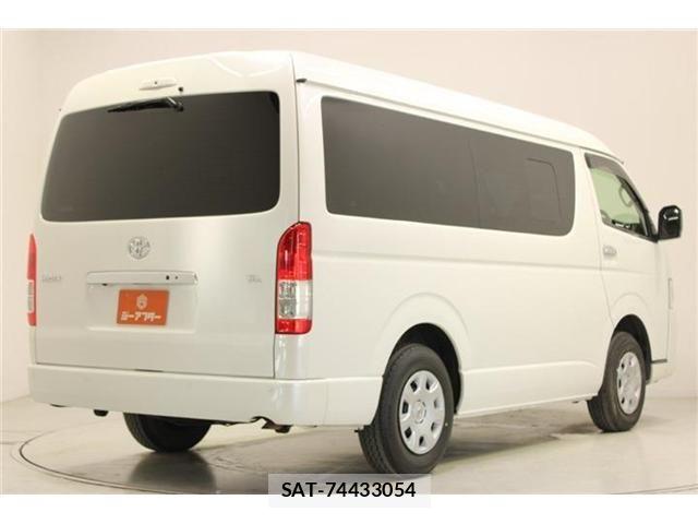 Toyota HIACE WAGON 2023-02 7327418-11