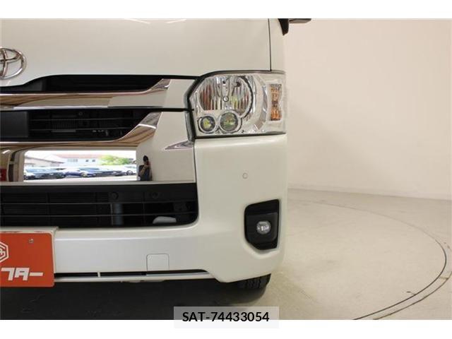 Toyota HIACE WAGON 2023-02 7327418-13