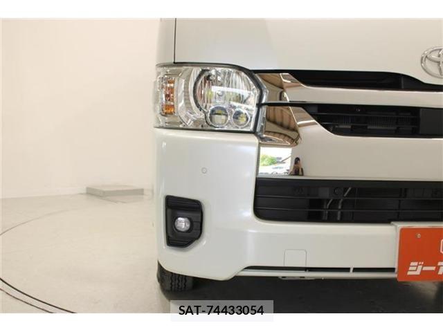 Toyota HIACE WAGON 2023-02 7327418-15