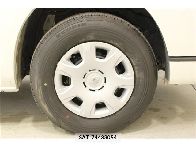 Toyota HIACE WAGON 2023-02 7327418-21