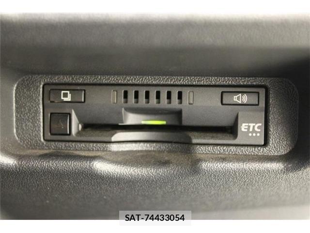 Toyota HIACE WAGON 2023-02 7327418-3