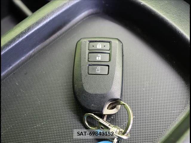 Toyota HIACE WAGON 2016-08 7358035-7