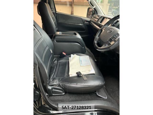 Toyota HIACE WAGON 2021-02 7358034-10