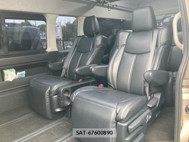 Toyota HIACE WAGON 2022-08 7358029-13