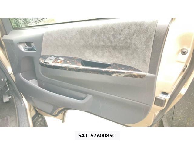 Toyota HIACE WAGON 2022-08 7358029-20