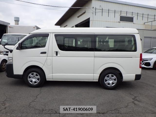 Toyota HIACE WAGON 2021-05 7454702-2
