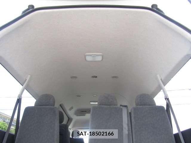 Toyota HIACE WAGON 2025-04 7454697-13