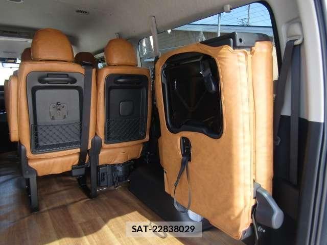 Toyota HIACE WAGON 2024-05 7454701-12