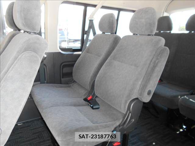 Toyota HIACE WAGON 2010-12 7454706-10