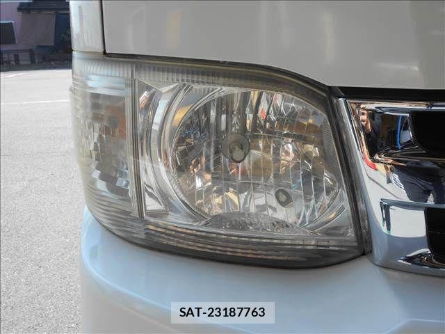Toyota HIACE WAGON 2010-12 7454706-26