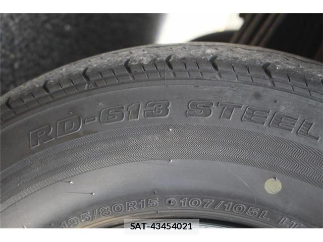 Toyota HIACE WAGON 2015-09 7454704-11