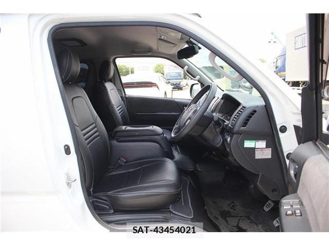 Toyota HIACE WAGON 2015-09 7454704-19