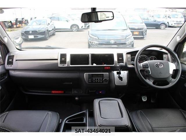 Toyota HIACE WAGON 2015-09 7454704-21