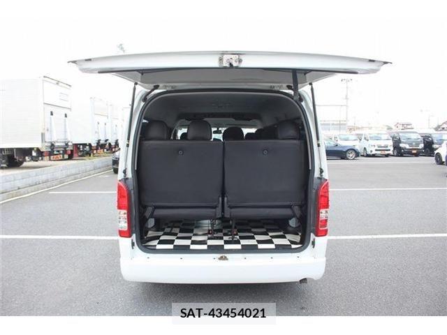 Toyota HIACE WAGON 2015-09 7454704-28