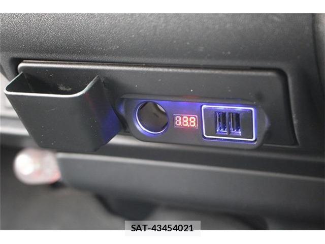 Toyota HIACE WAGON 2015-09 7454704-5
