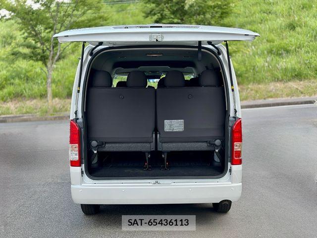 Toyota HIACE WAGON 2026-04 7454700-5