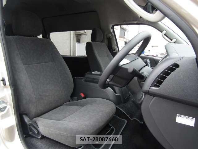 Toyota HIACE WAGON 2025-04 7454698-9