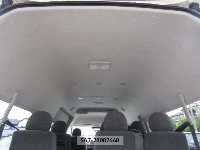 Toyota HIACE WAGON 2025-04 7454698-13