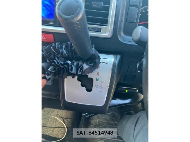 Toyota HIACE WAGON 2017-11 7500845-10