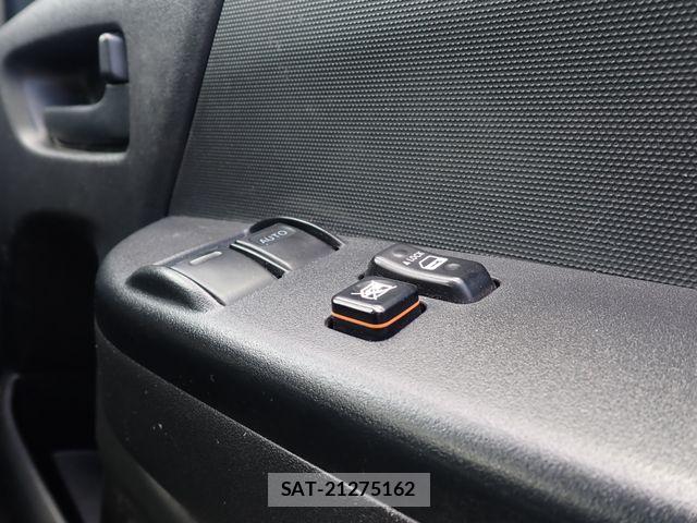 Toyota HIACE WAGON 2018-06 7500846-16
