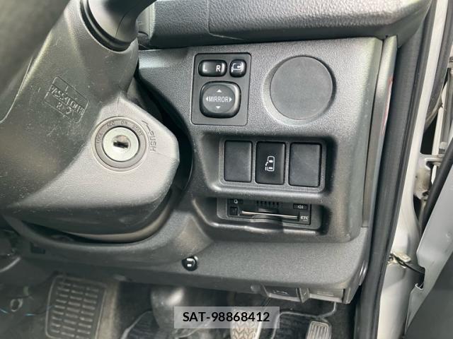 Toyota HIACE WAGON 2017-01 7562218-15