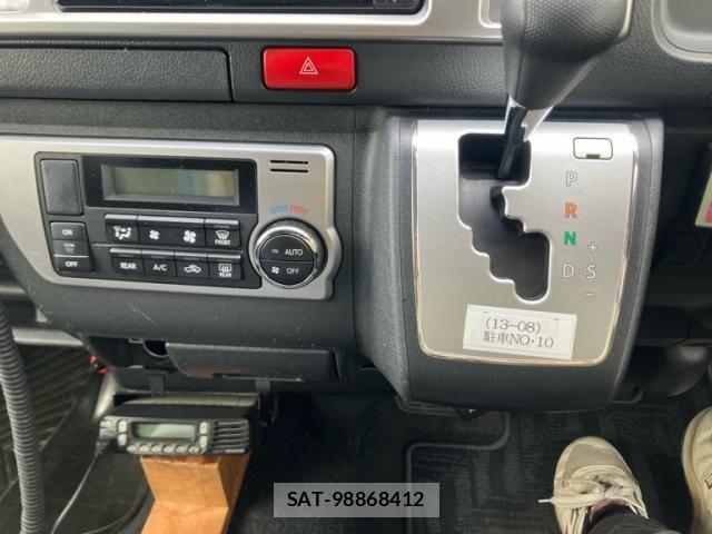 Toyota HIACE WAGON 2017-01 7562218-17