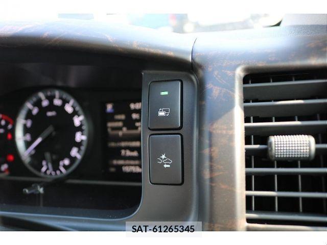 Toyota HIACE WAGON 2023-01 7616939-9