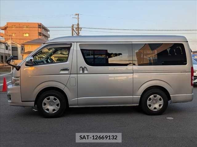 Toyota HIACE WAGON 2011-06 7723934-19