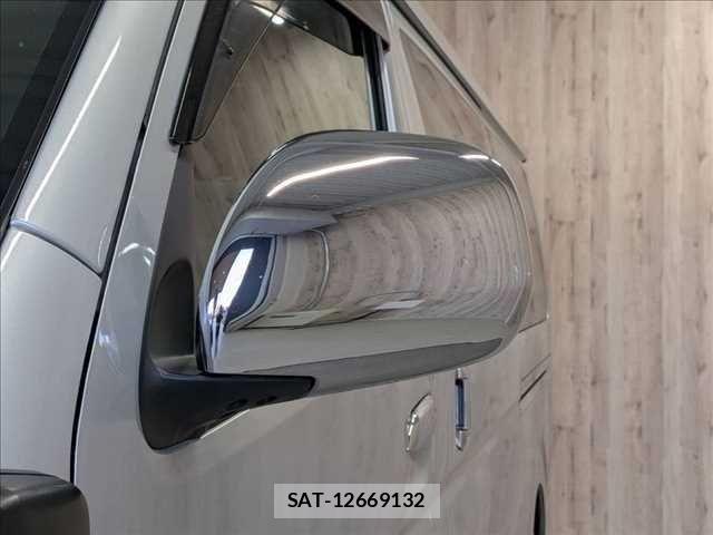 Toyota HIACE WAGON 2011-06 7723934-24