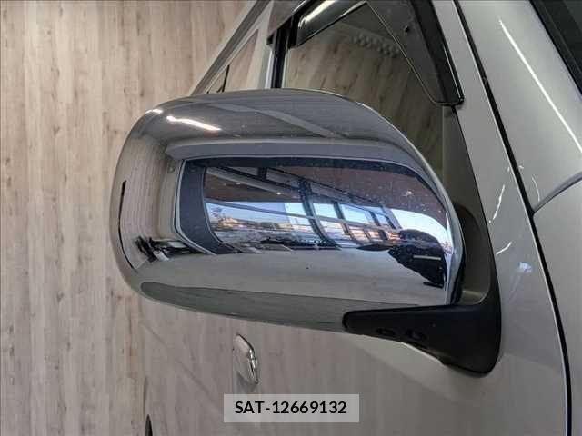 Toyota HIACE WAGON 2011-06 7723934-25