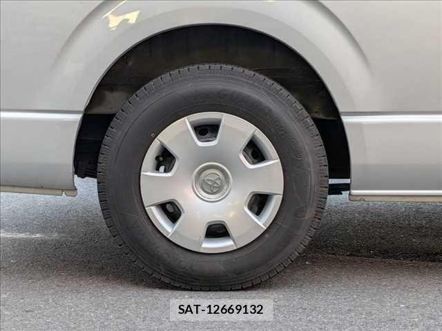 Toyota HIACE WAGON 2011-06 7723934-26