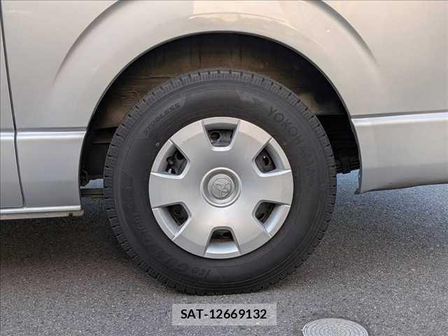 Toyota HIACE WAGON 2011-06 7723934-27