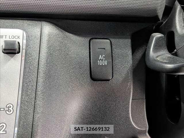 Toyota HIACE WAGON 2011-06 7723934-6