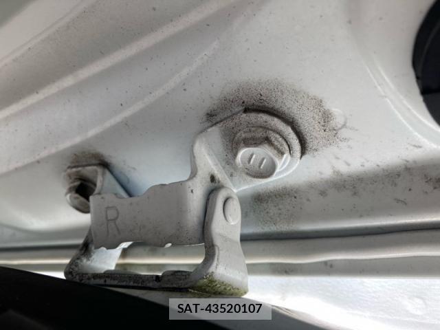 Toyota HIACE WAGON 2024-04 7723925-12