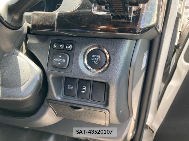 Toyota HIACE WAGON 2024-04 7723925-17