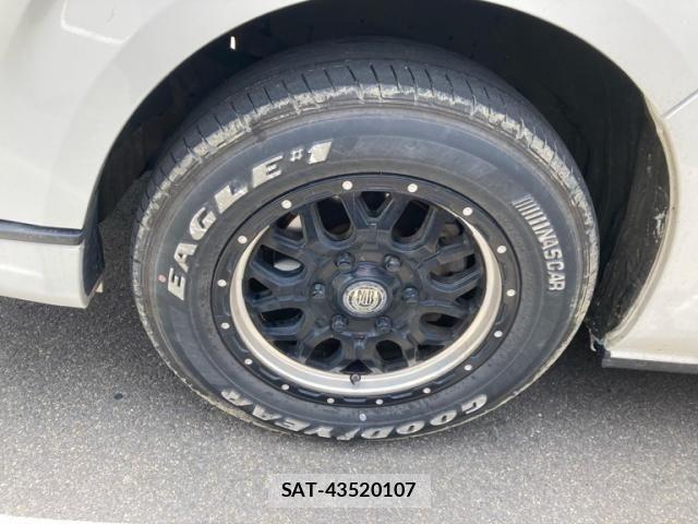Toyota HIACE WAGON 2024-04 7723925-7