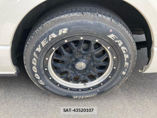 Toyota HIACE WAGON 2024-04 7723925-8