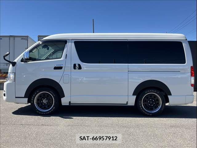 Toyota HIACE WAGON 2022-02 7723924-13