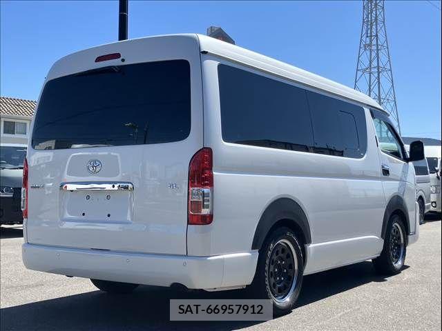 Toyota HIACE WAGON 2022-02 7723924-14