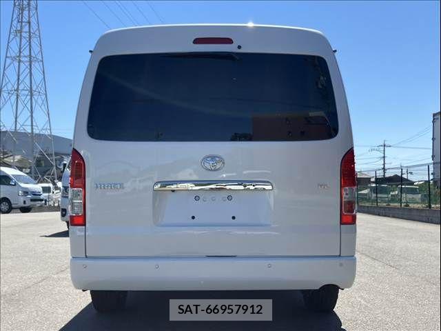 Toyota HIACE WAGON 2022-02 7723924-2