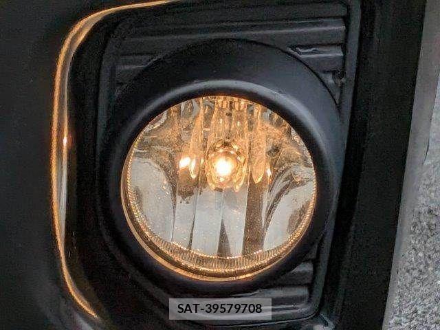 Toyota HIACE WAGON 2014-03 7723935-11
