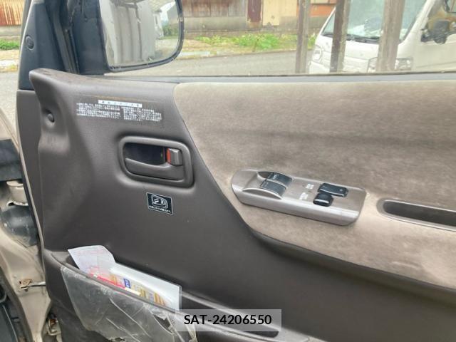 Toyota HIACE WAGON 1995-09 7723938-16