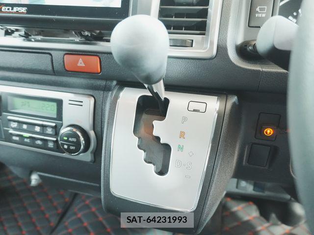 Toyota HIACE WAGON 2024-06 7785448-13