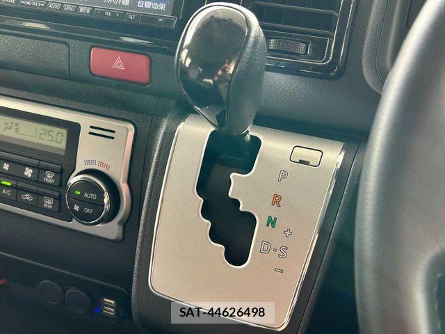 Toyota HIACE WAGON 2016-12 7876753-16