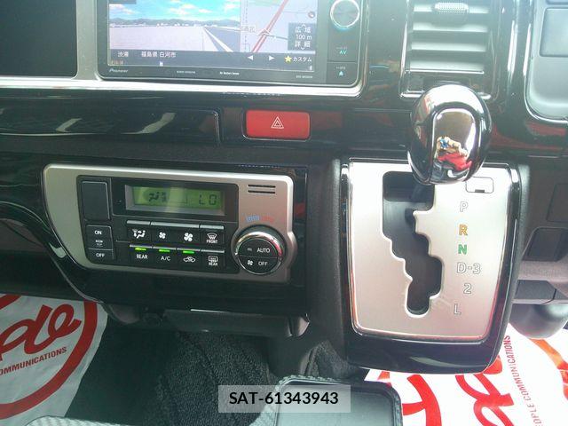 Toyota HIACE WAGON 2014-08 7876761-18